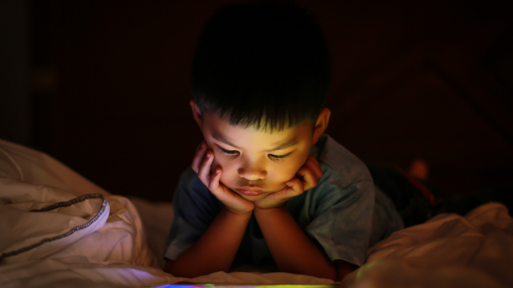 A Guide to Limiting Screen Time for Kids 1