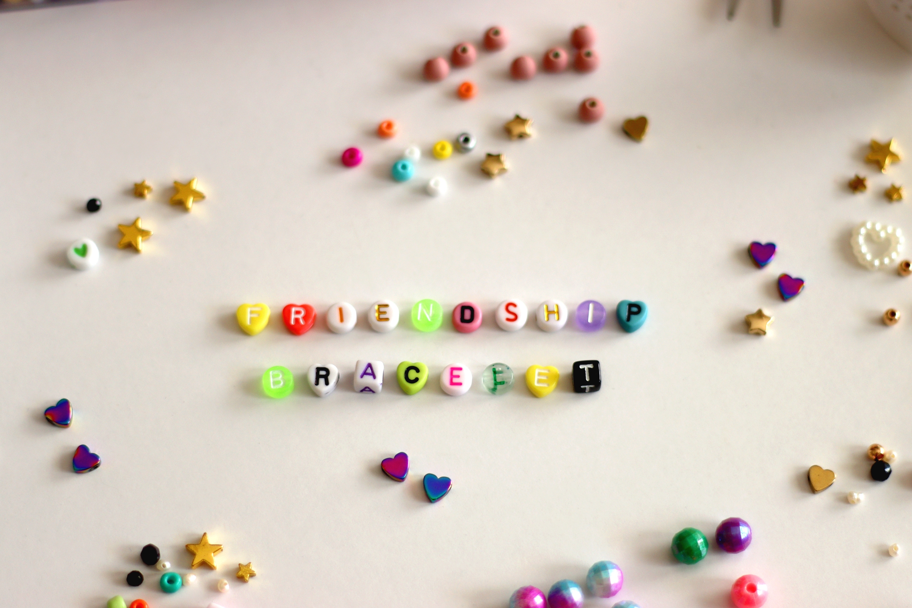 Plan the Perfect Easter Egg Hunt 3 kids friendship bracelet